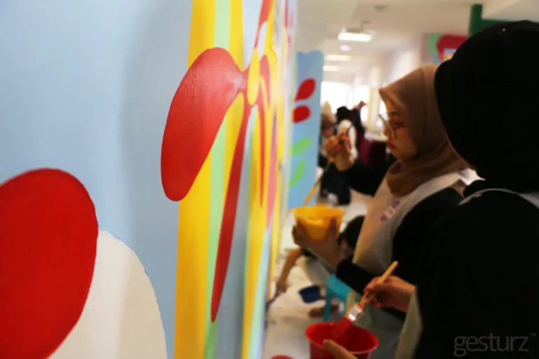 NPM CSR Rumah Ronald Mcdonald Mural Painting 16