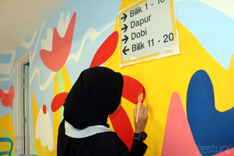 NPM CSR Rumah Ronald Mcdonald Mural Painting 3