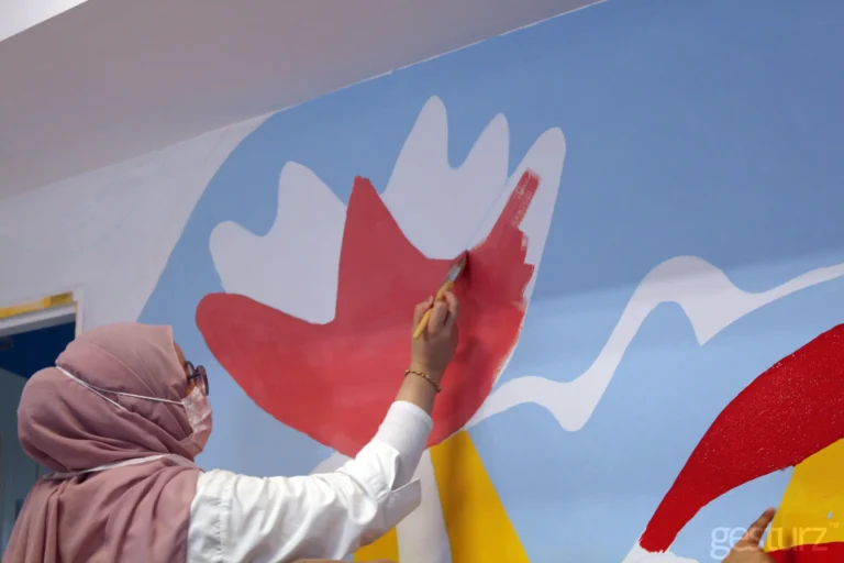 NPM CSR Rumah Ronald Mcdonald Mural Painting 45